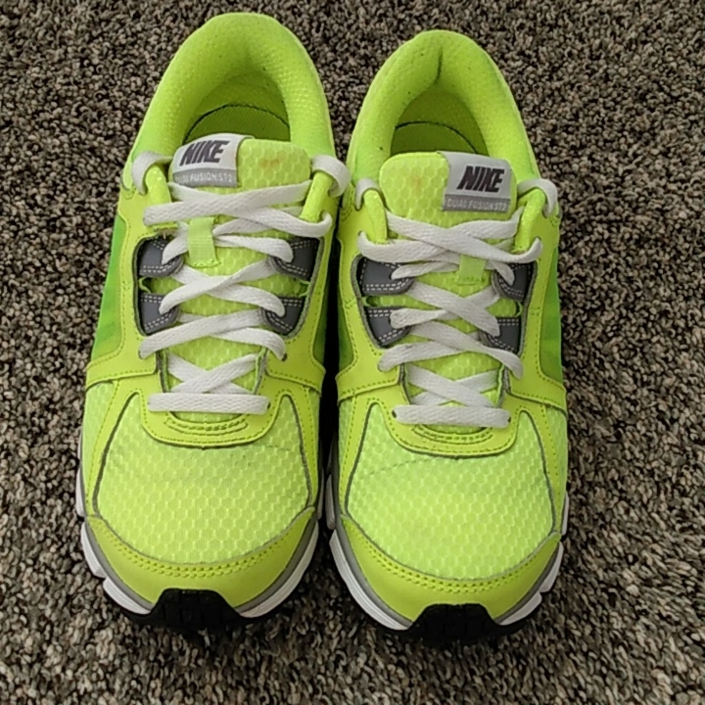 Nike sz 5.5 Y